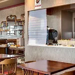 B&B Hotel Montlucon Centre 